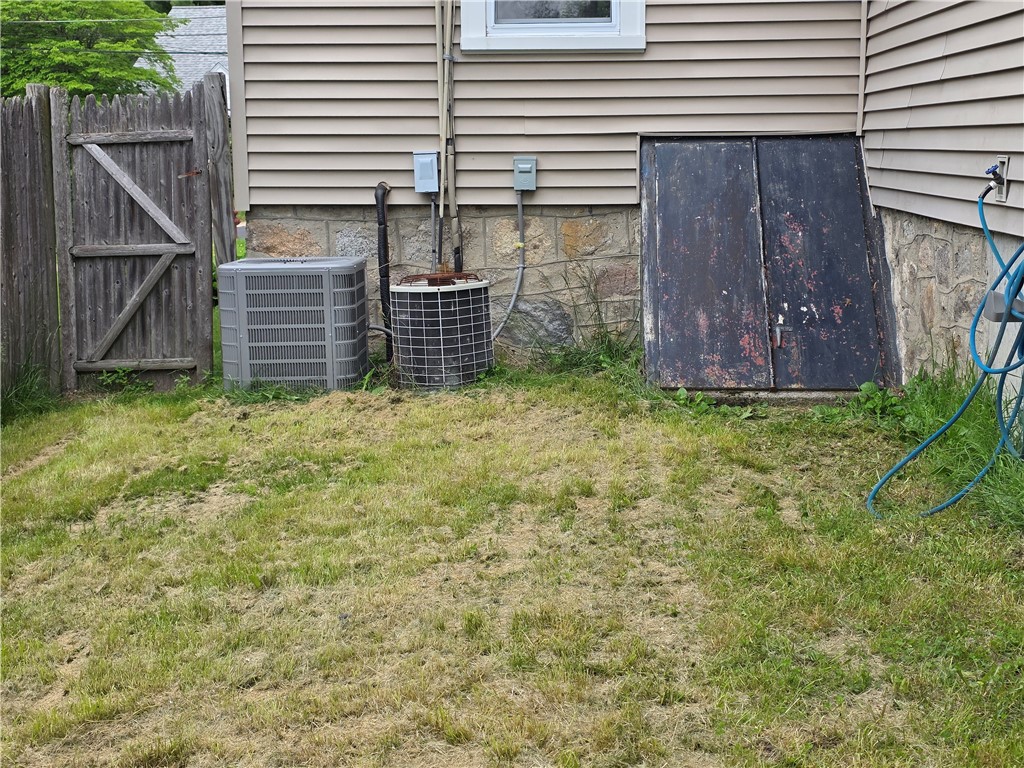94 Huntington Avenue Woonsocket, RI 02895 - Photo 7 of 32 Gallery Image 7