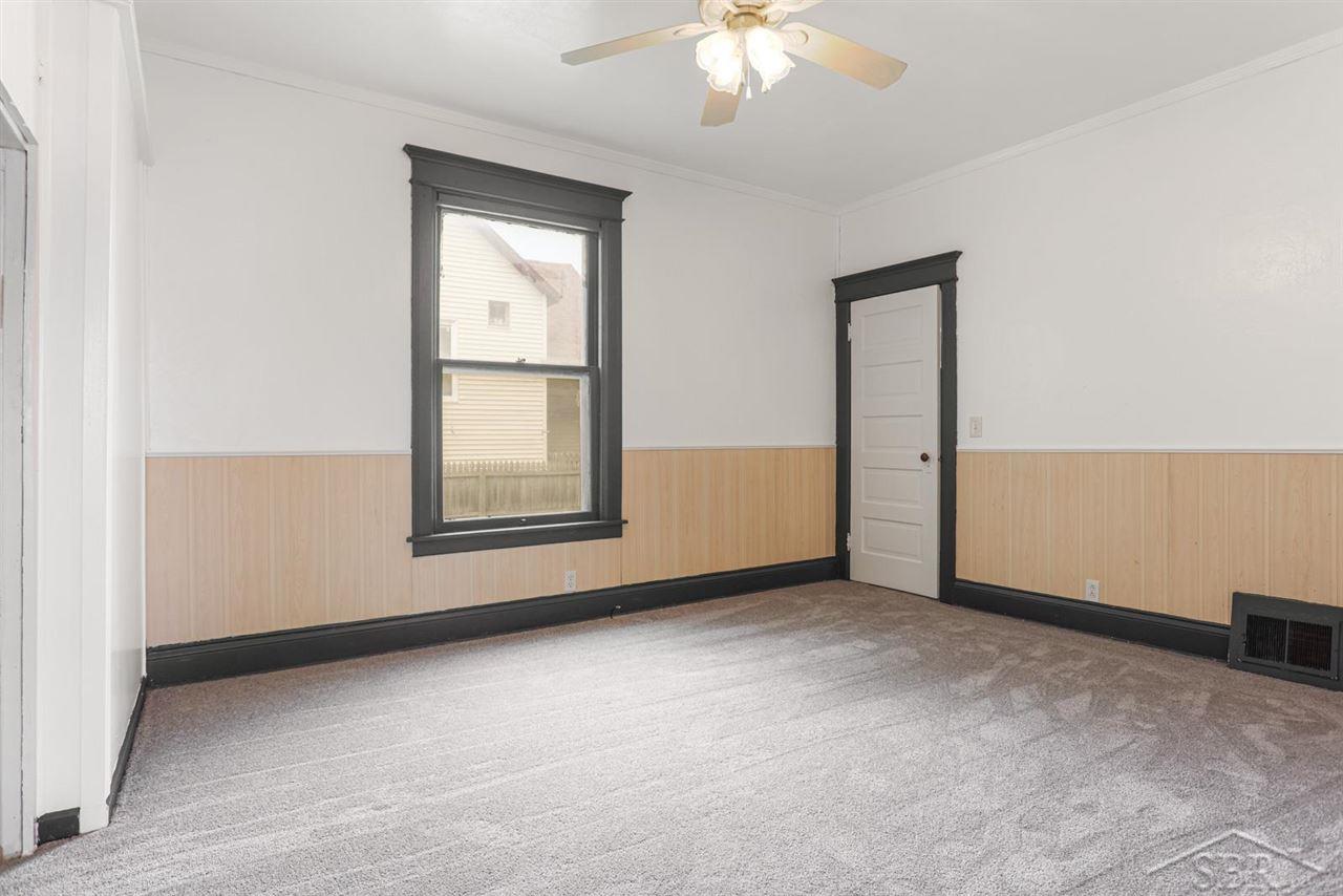 1614 3rd Street Bay City, MI 48708 - Photo 22 of 48 50049771-21.JPG