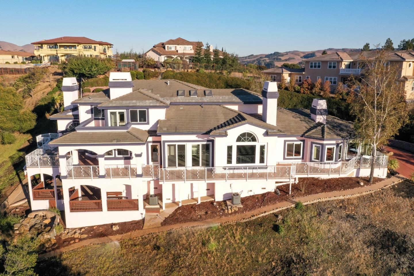 20460 Viewpoint Road Castro Valley, CA 94552 - Photo 4 of 50 a front view of a house with a yard