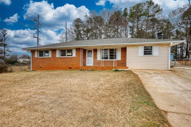 $200,000 | 1924 Mural Circle, Morrow, GA 30260