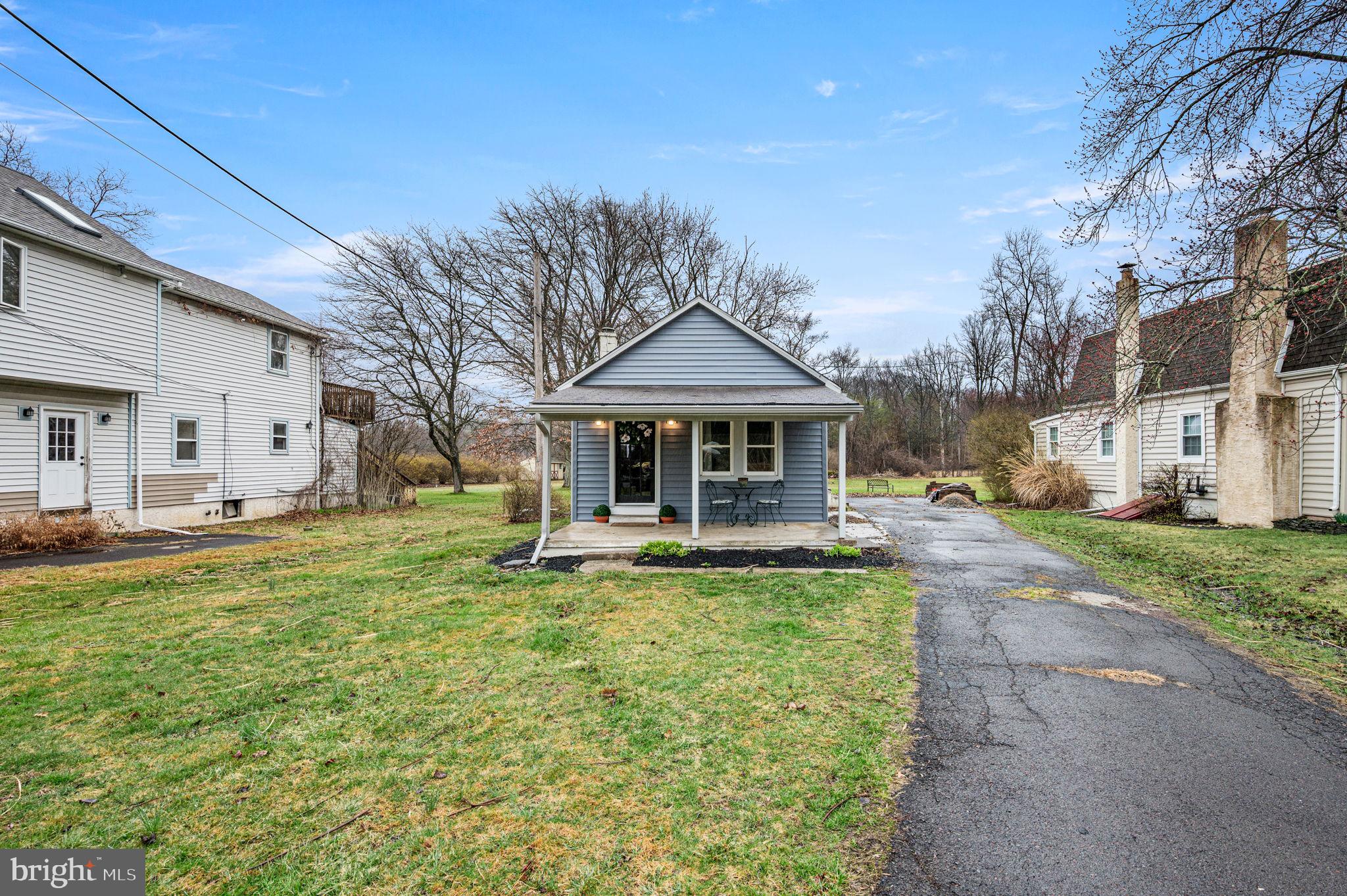 3319 Salford Station Road Perkiomenville, PA 18074 - Photo 23 of 27 Driveway