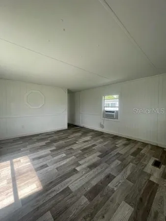 $1,100 | 3245 East Main Street, Unit 8, Lakeland, FL 33801