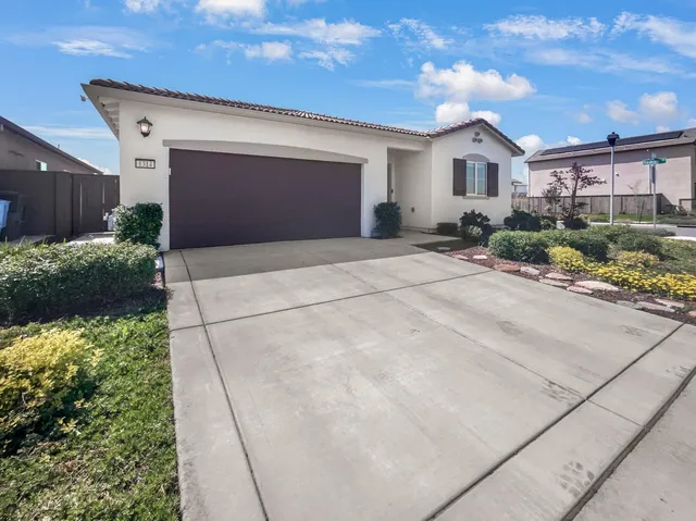 $430,000 | 1314 Abrozo Way, Olivehurst, CA 95961