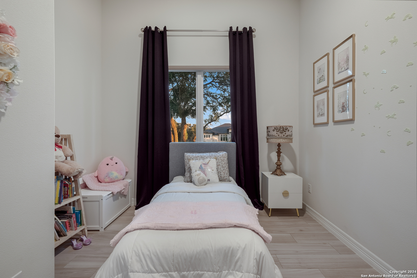 718 Post Oak Ridge Way Bulverde, TX 78163 - Photo 33 of 60 a bedroom with a bed and a window