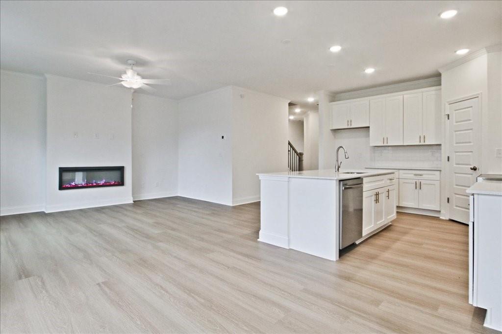 884 Counterpoint Drive Decatur, GA 30032 - Photo 12 of 27 Gallery Image 12