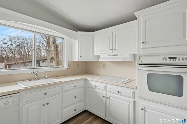 $685,000 | 33 Briarwood Drive, Old Saybrook, CT 06475