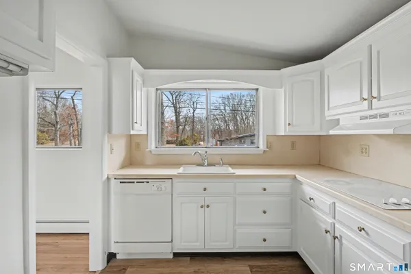 $685,000 | 33 Briarwood Drive, Old Saybrook, CT 06475