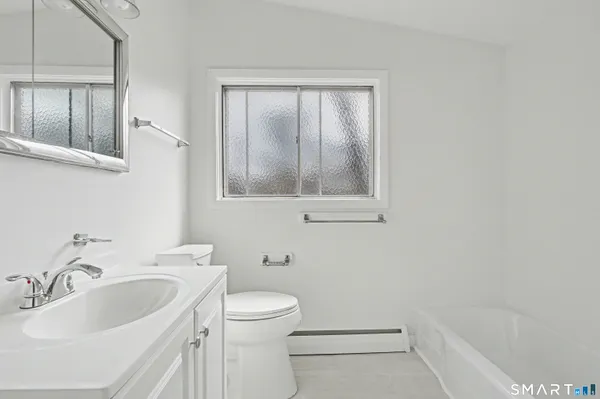 $685,000 | 33 Briarwood Drive, Old Saybrook, CT 06475