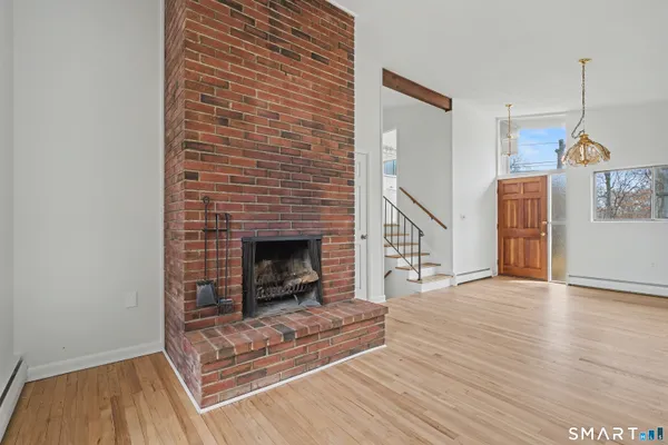 $685,000 | 33 Briarwood Drive, Old Saybrook, CT 06475