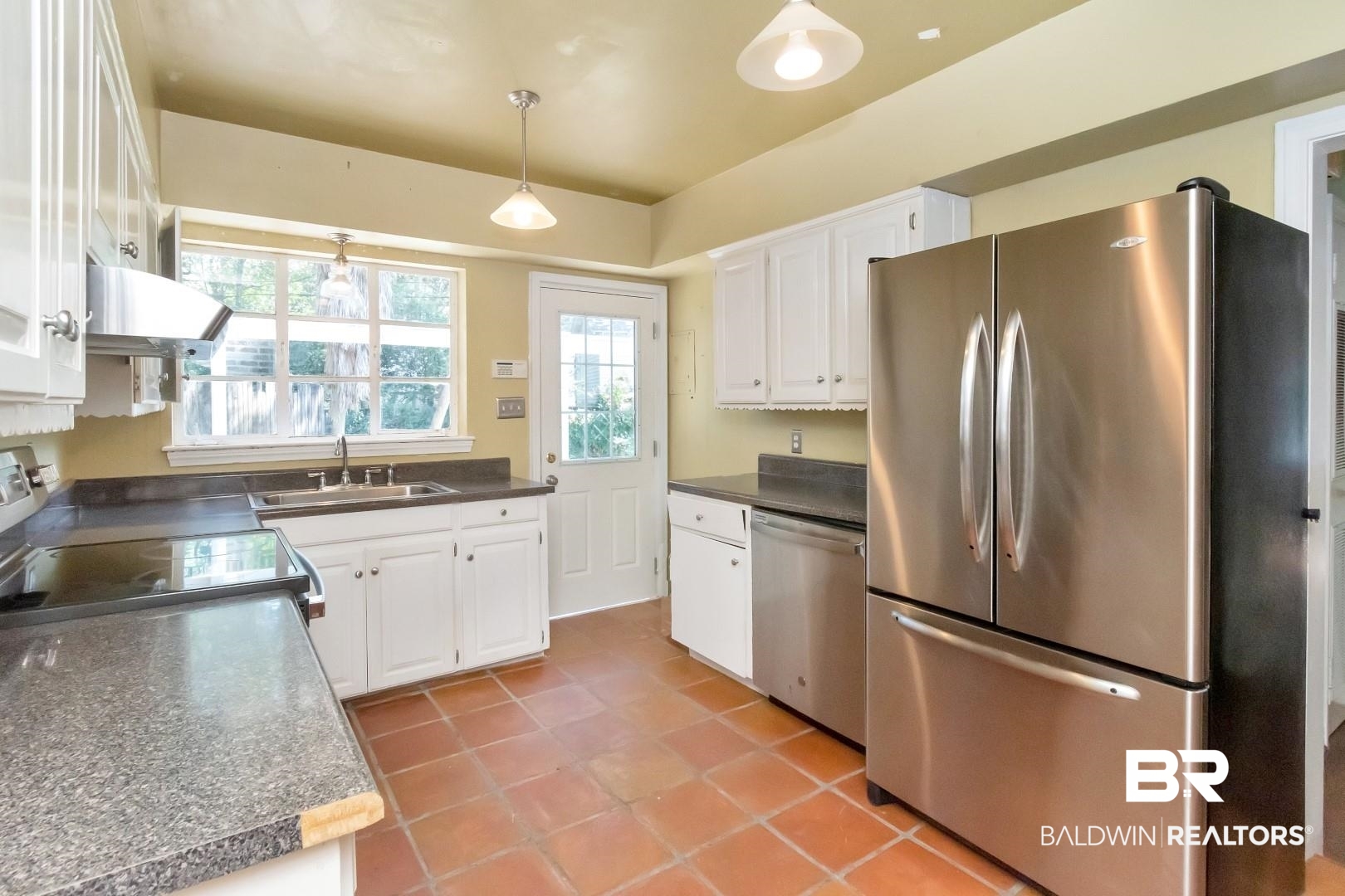 2101 Upham Street Mobile, AL 36607 - Photo 10 of 26