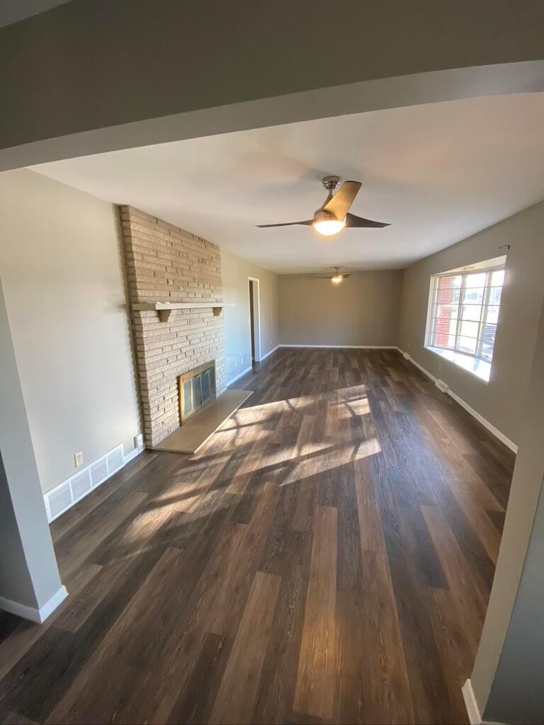 5474 Hoover Road Grove City, OH 43123 - Photo 6 of 48 Living Room