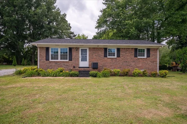 $230,000 | 3417 Gimlet Road, Lawrenceburg, TN 38464