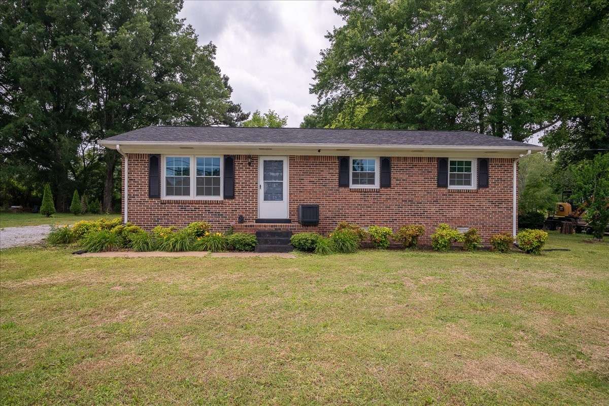 3417 Gimlet Road Lawrenceburg, TN 38464 - Photo 1 of 17