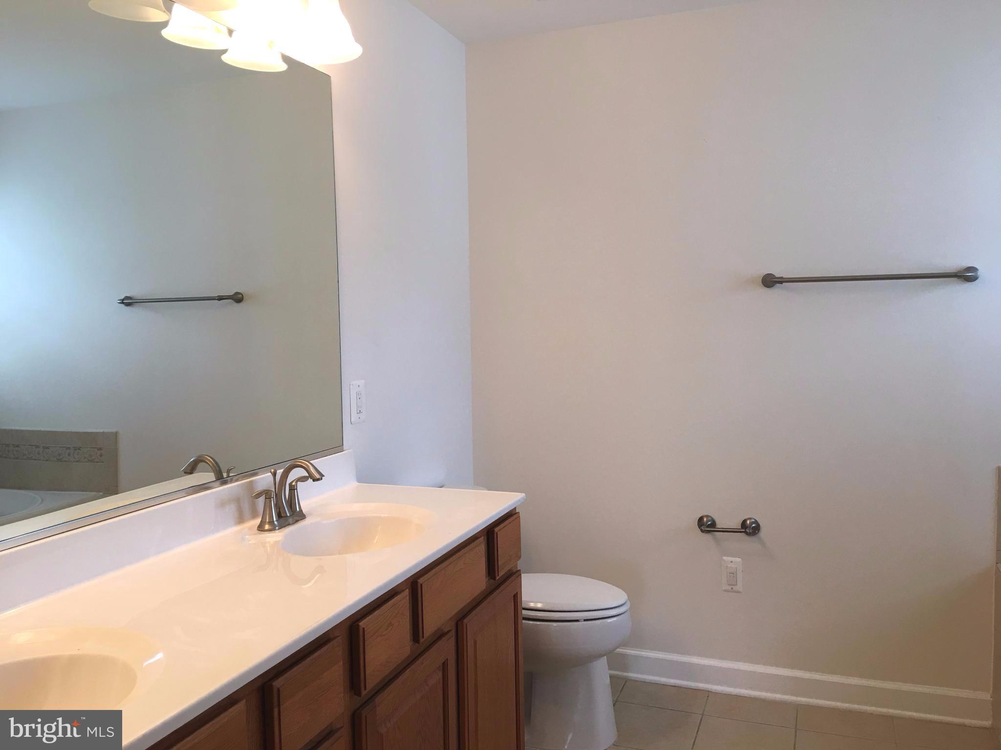 4258 Meyers Road Triangle, VA 22172 - Photo 18 of 23 Bath (Master)
