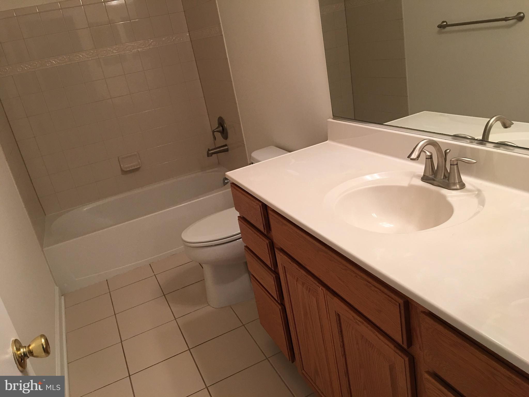 4258 Meyers Road Triangle, VA 22172 - Photo 21 of 23 Bath