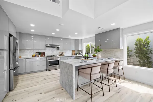 $1,988,000 | 39 Cape Cod, Irvine, CA 92620