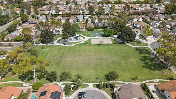 $1,988,000 | 39 Cape Cod, Irvine, CA 92620