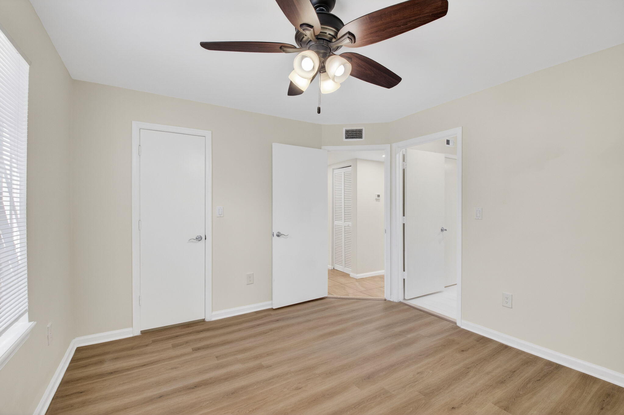 2175 Crystal Way, Unit G Delray Beach, FL 33444 - Photo 7 of 17 15-web-or-mls-DSC_2493