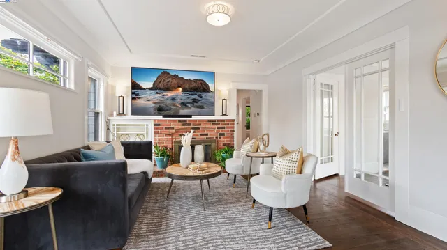 $895,000 | 830 Buena Vista Avenue, Alameda, CA 94501