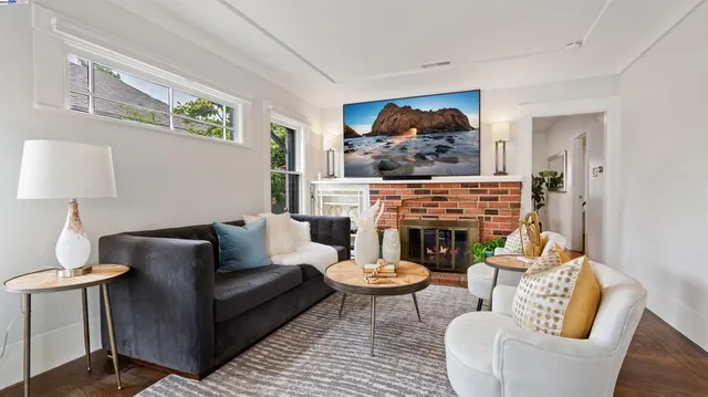 $895,000 | 830 Buena Vista Avenue, Alameda, CA 94501