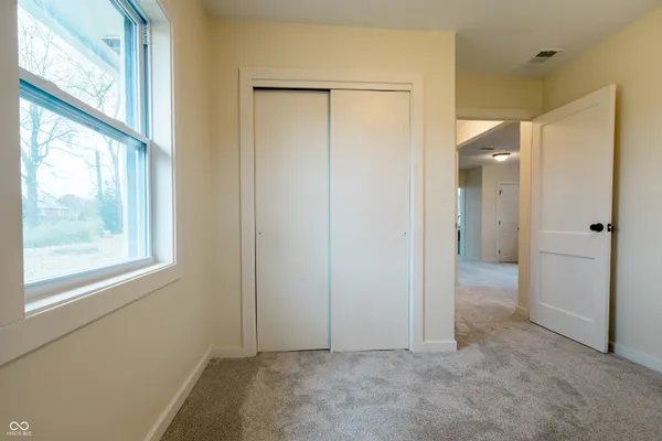 $250,000 | 1821 East Stop 10 Road, Indianapolis, IN 46227