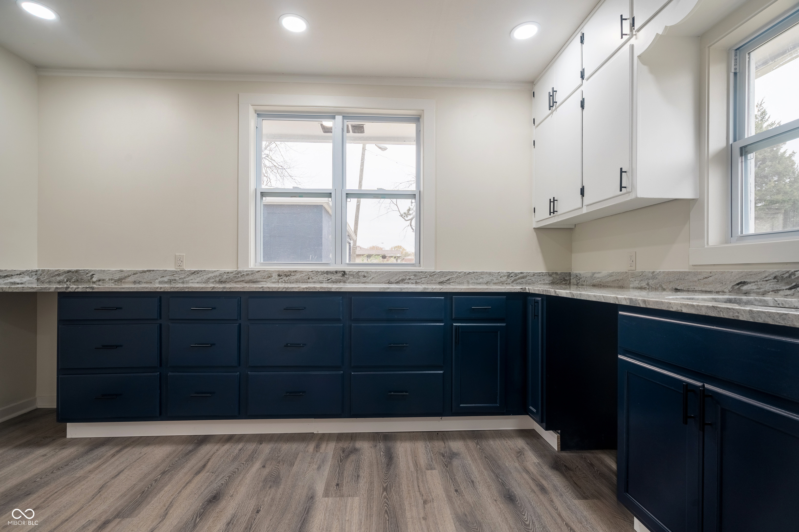 1821 East Stop 10 Road Indianapolis, IN 46227 - Photo 5 of 26