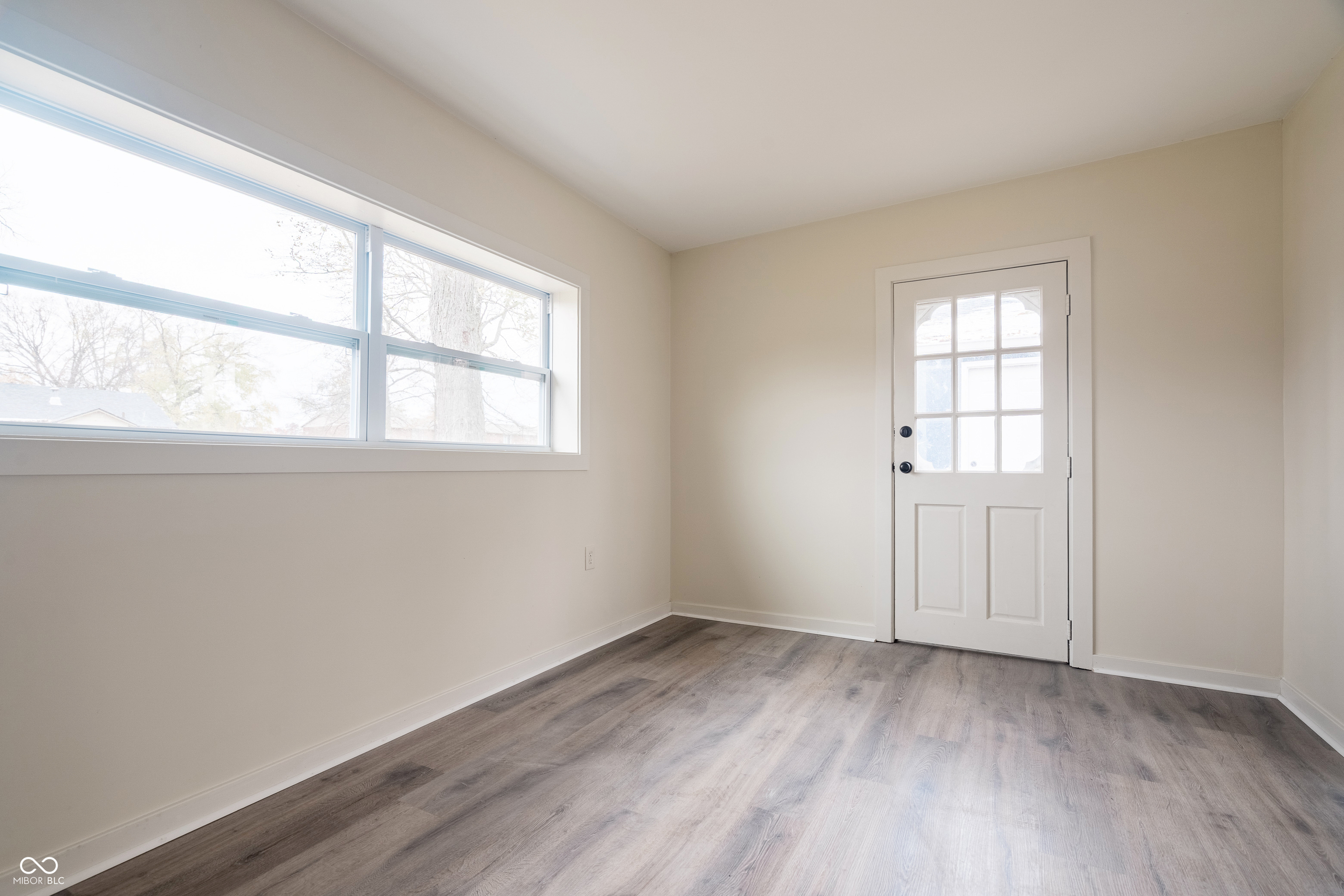 1821 East Stop 10 Road Indianapolis, IN 46227 - Photo 8 of 26