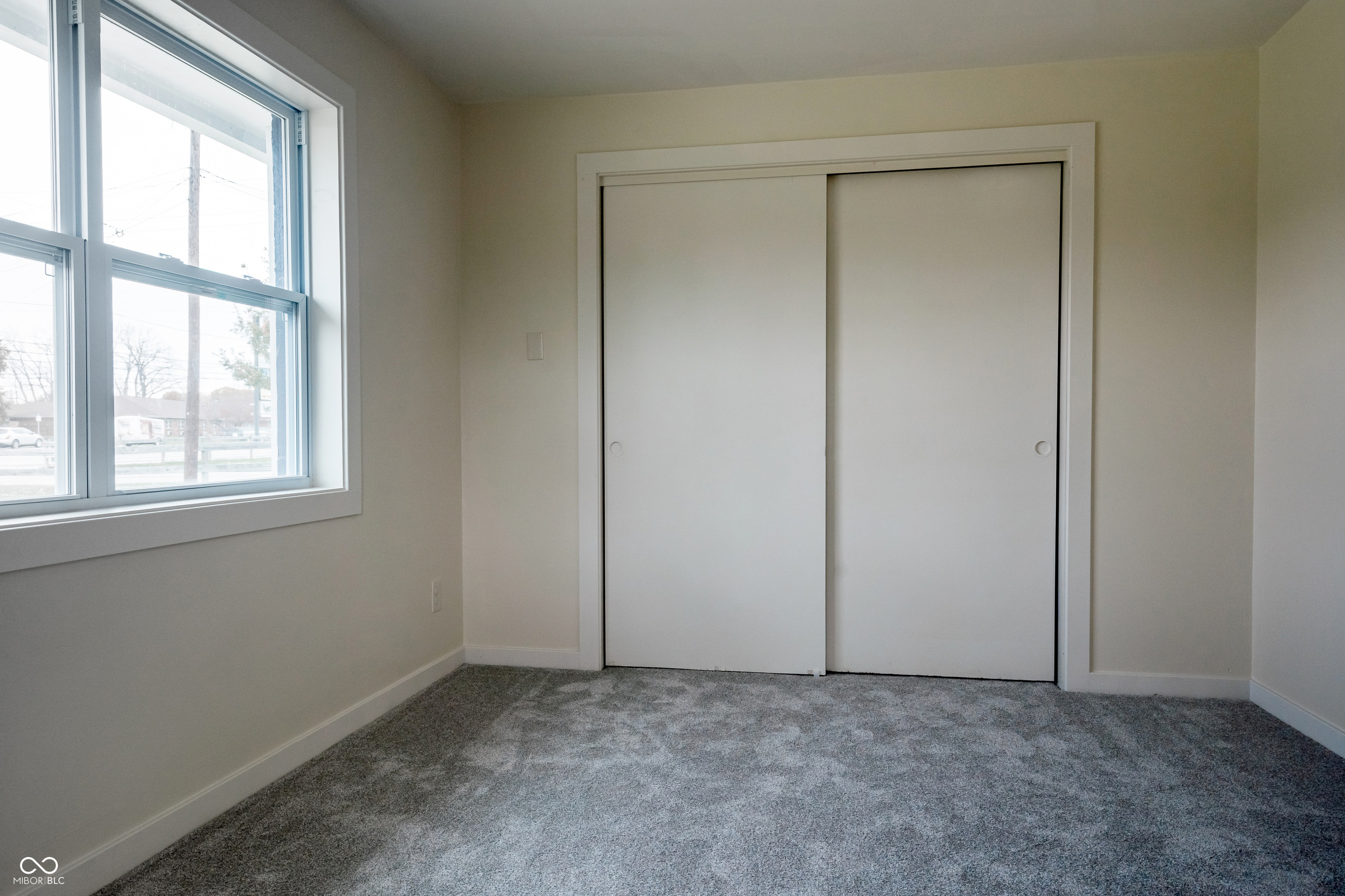 1821 East Stop 10 Road Indianapolis, IN 46227 - Photo 10 of 26