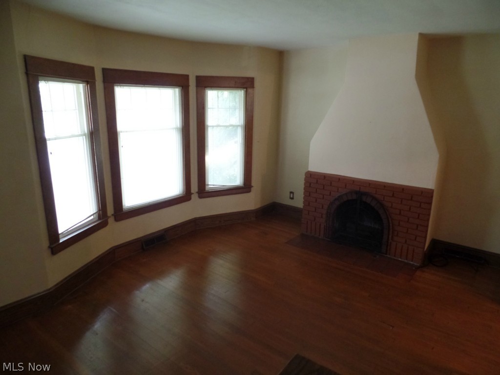 3075 Corydon Road Cleveland, OH 44118 - Photo 7 of 21