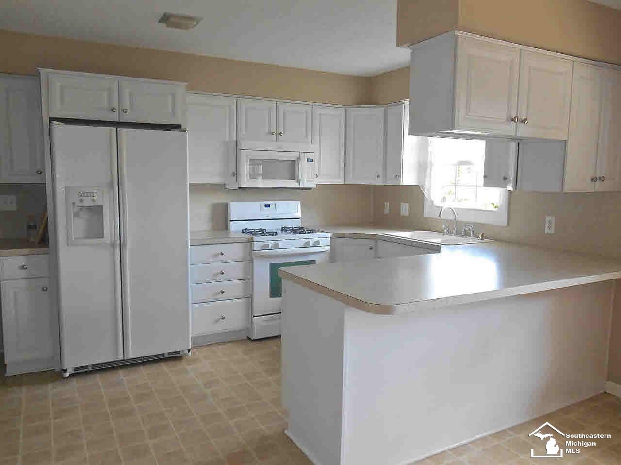 5730 East Dunbar Road Monroe, MI 48161 - Photo 2 of 17 20445037-1.JPG
