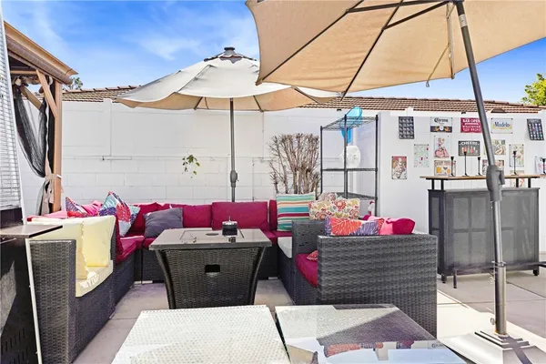 $1,299,999 | 21228 Merridy Street, Chatsworth, CA 91311