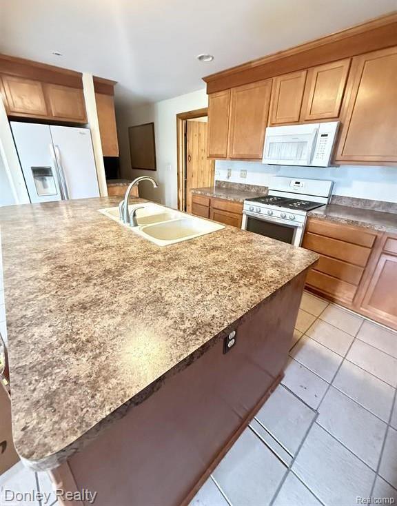 Kitchen4.jpg