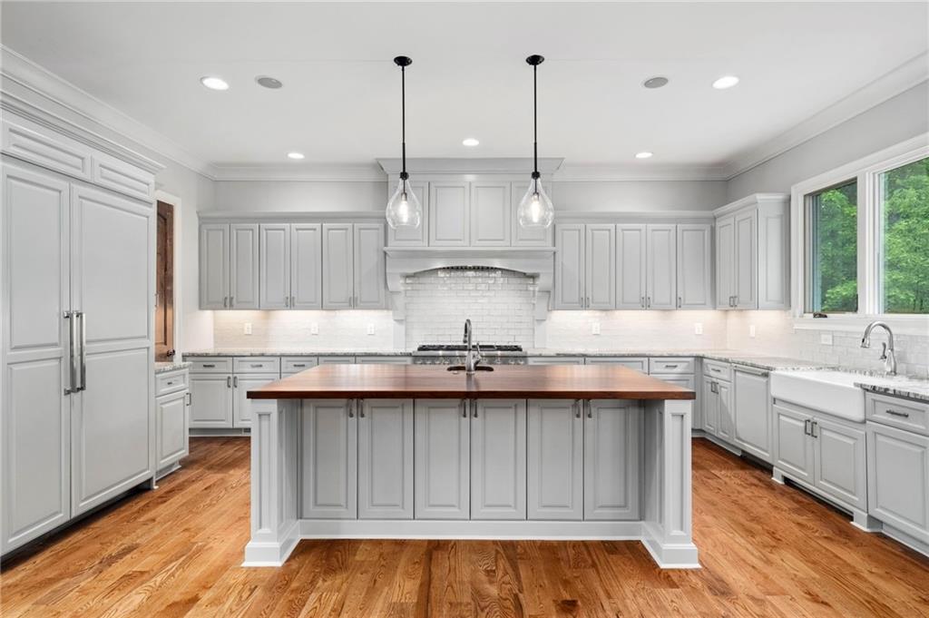 6321 Hunting Creek Road Northeast Sandy Springs, GA 30328 - Photo 17 of 70