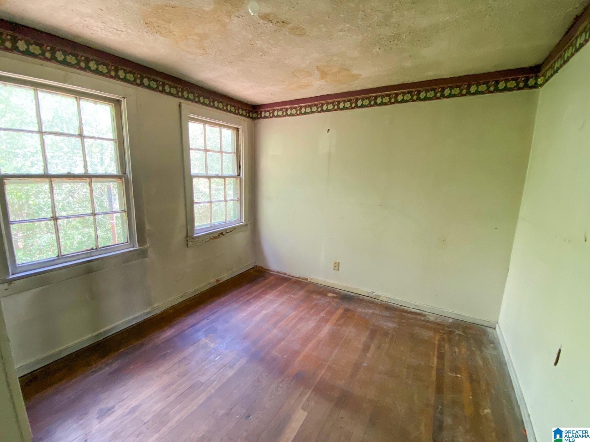 804 Ridgeway Avenue Sylacauga, AL 35151 - Photo 7 of 11