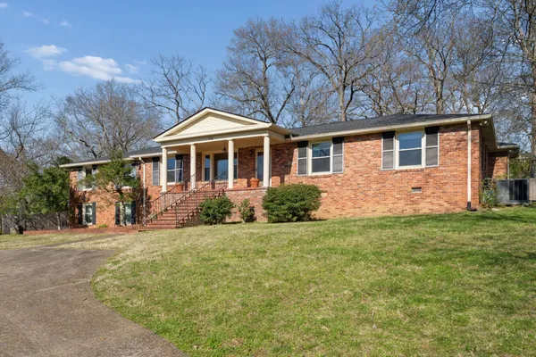 $975,000 | 712 Clematis Drive, Nashville, TN 37205
