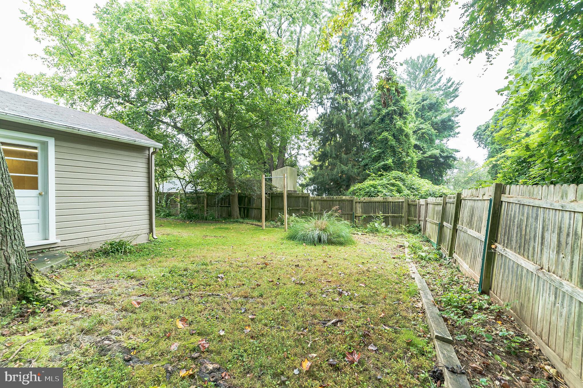 818 Tanley Road Silver Spring, MD 20904 - Photo 30 of 31 Spacious yard - fully fenced