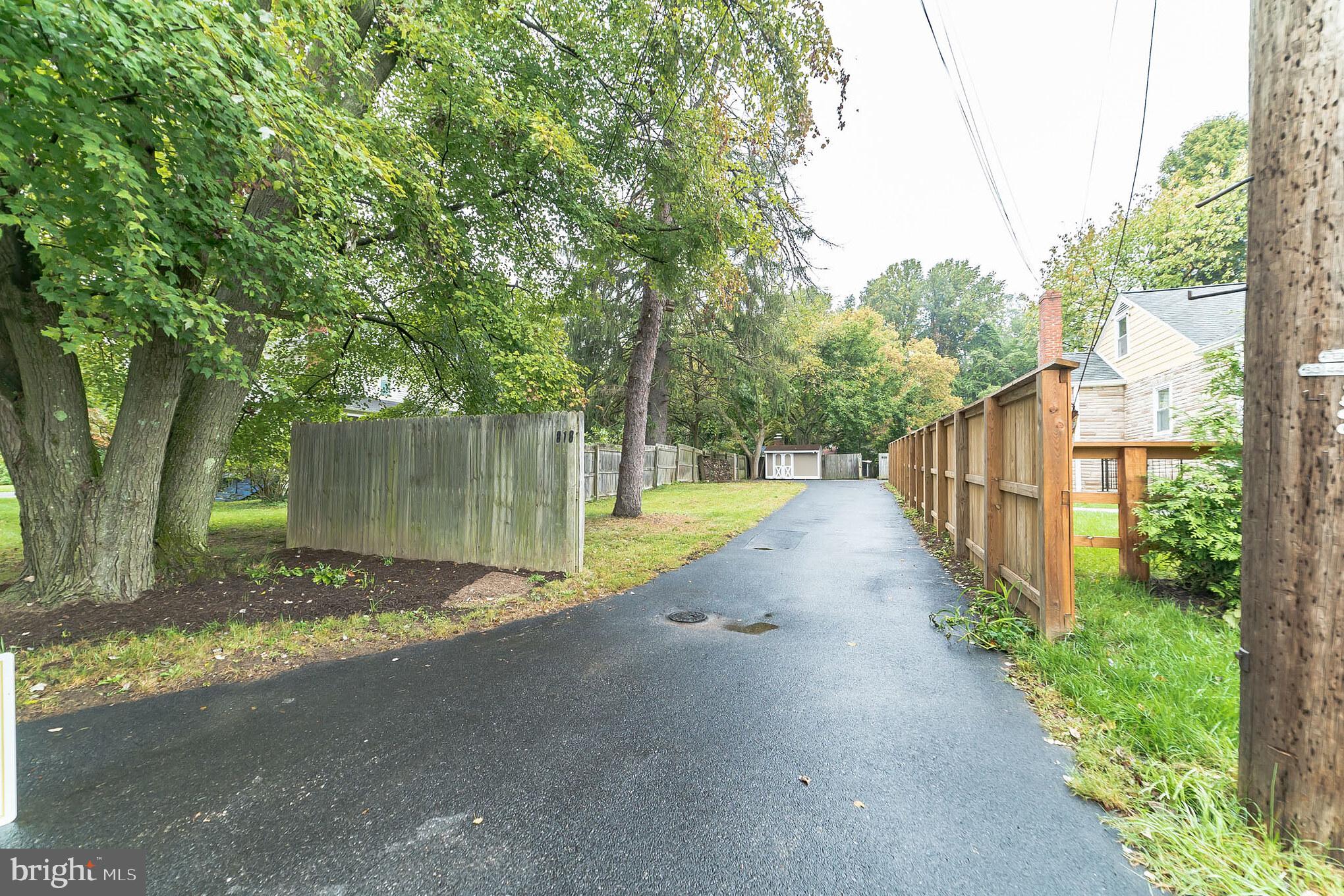 818 Tanley Road Silver Spring, MD 20904 - Photo 31 of 31 Driveway from the street