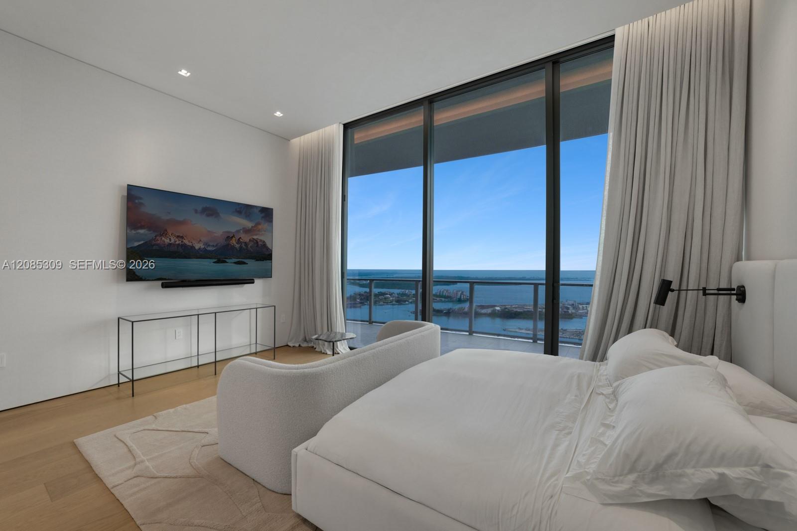 500 Alton Road, Unit 4501 Miami Beach, FL 33139 - Photo 21 of 56 Gallery Image 21