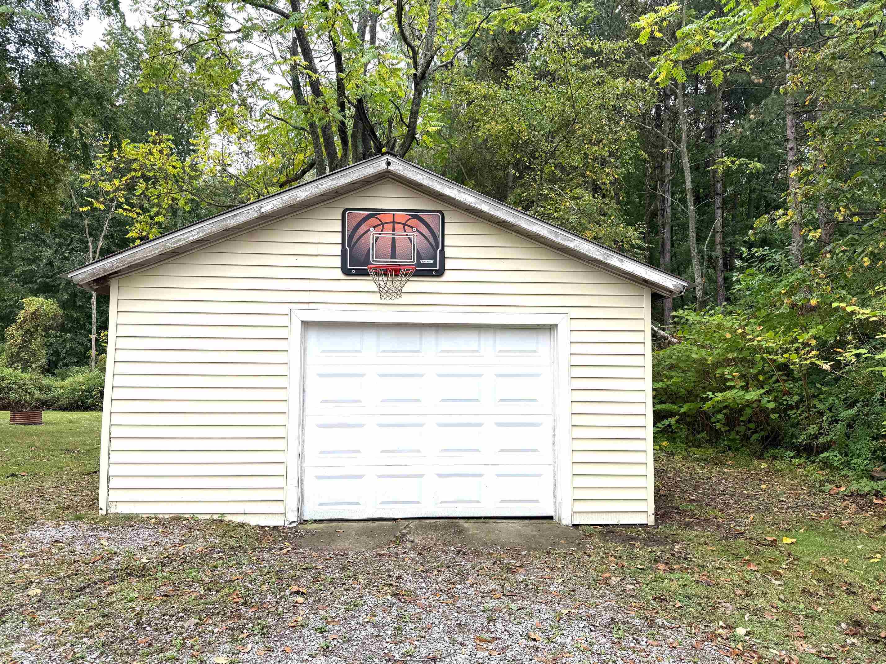 1706 East Cody Estey Road Pinconning, MI 48650 - Photo 11 of 13 Gallery Image 11