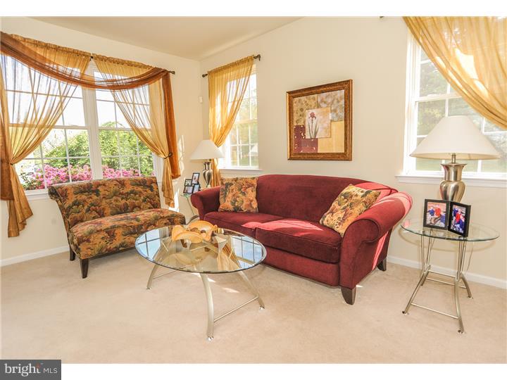 902 Spring City Road Phoenixville, PA 19460 - Photo 10 of 24 Living Room