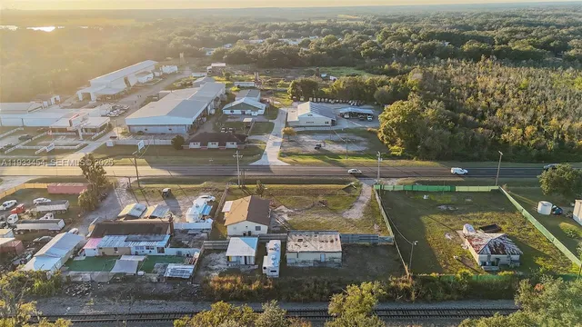 $2,250 | 1705 Highway 37, Mulberry, FL 33860