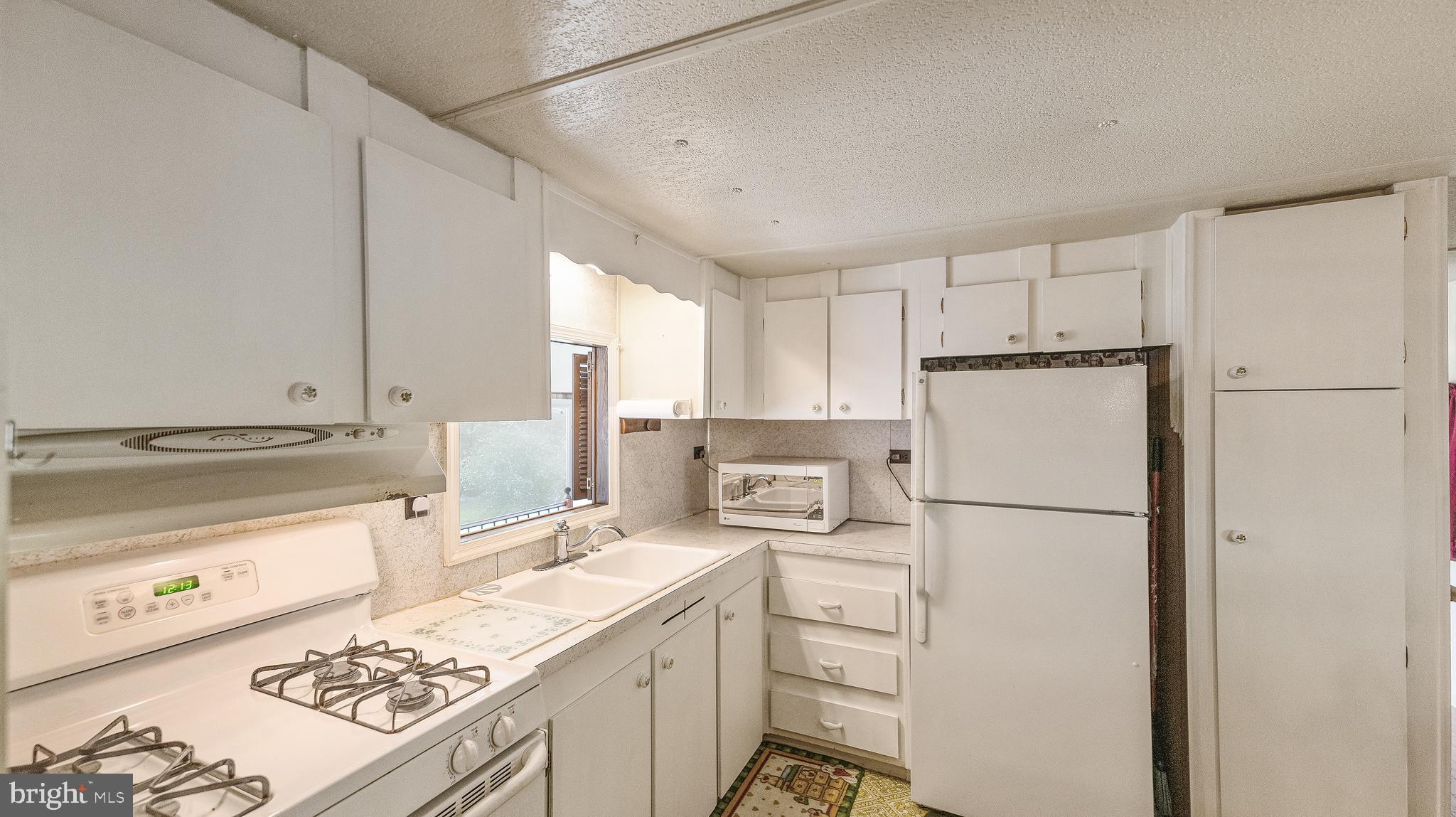 3010 Basford Road Frederick, MD 21703 - Photo 36 of 64 kitchen