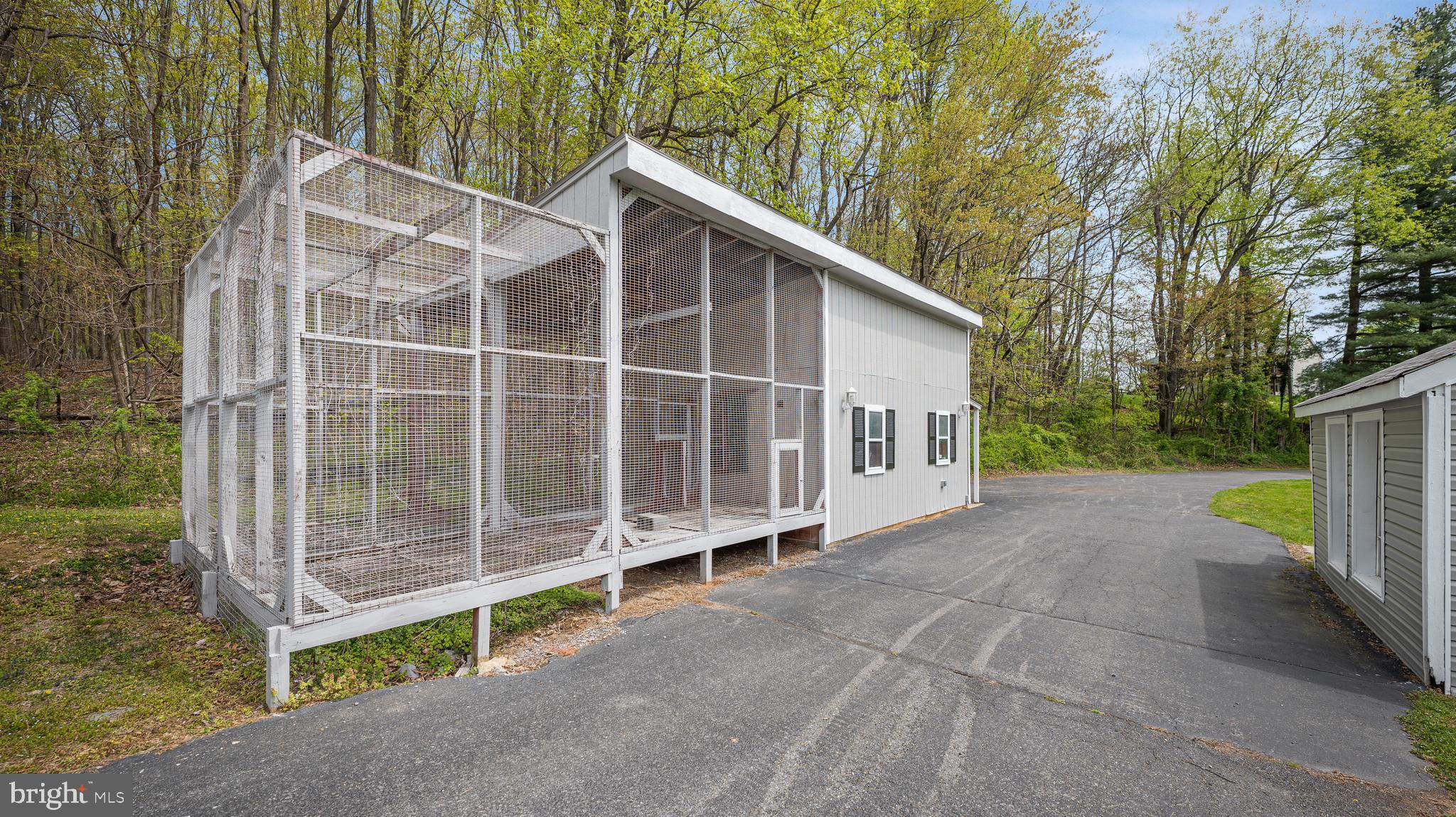 3010 Basford Road Frederick, MD 21703 - Photo 53 of 64 chicken coop