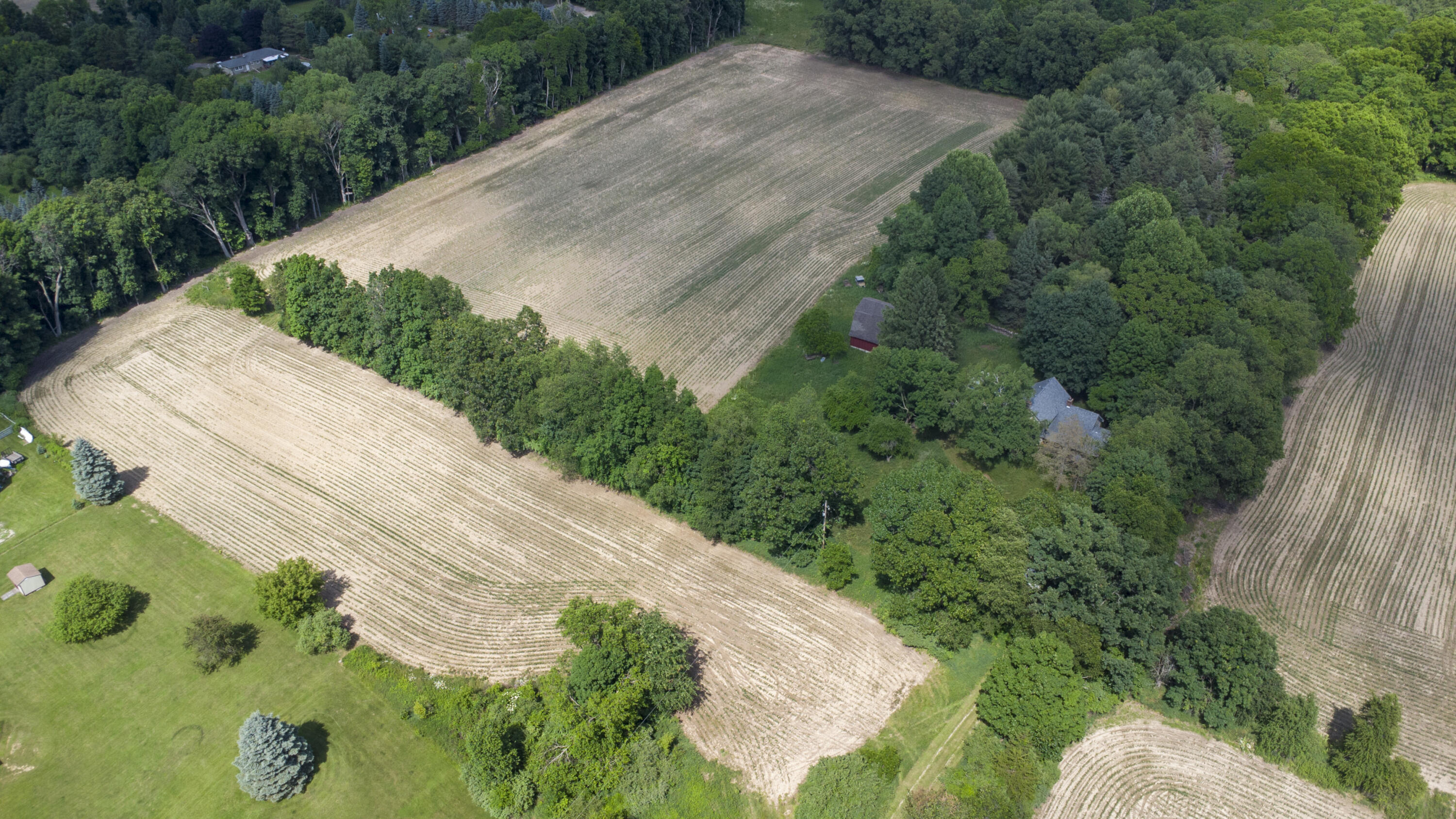 7114 Mabley Hill Road Fenton, MI 48430 - Photo 9 of 35 003_0