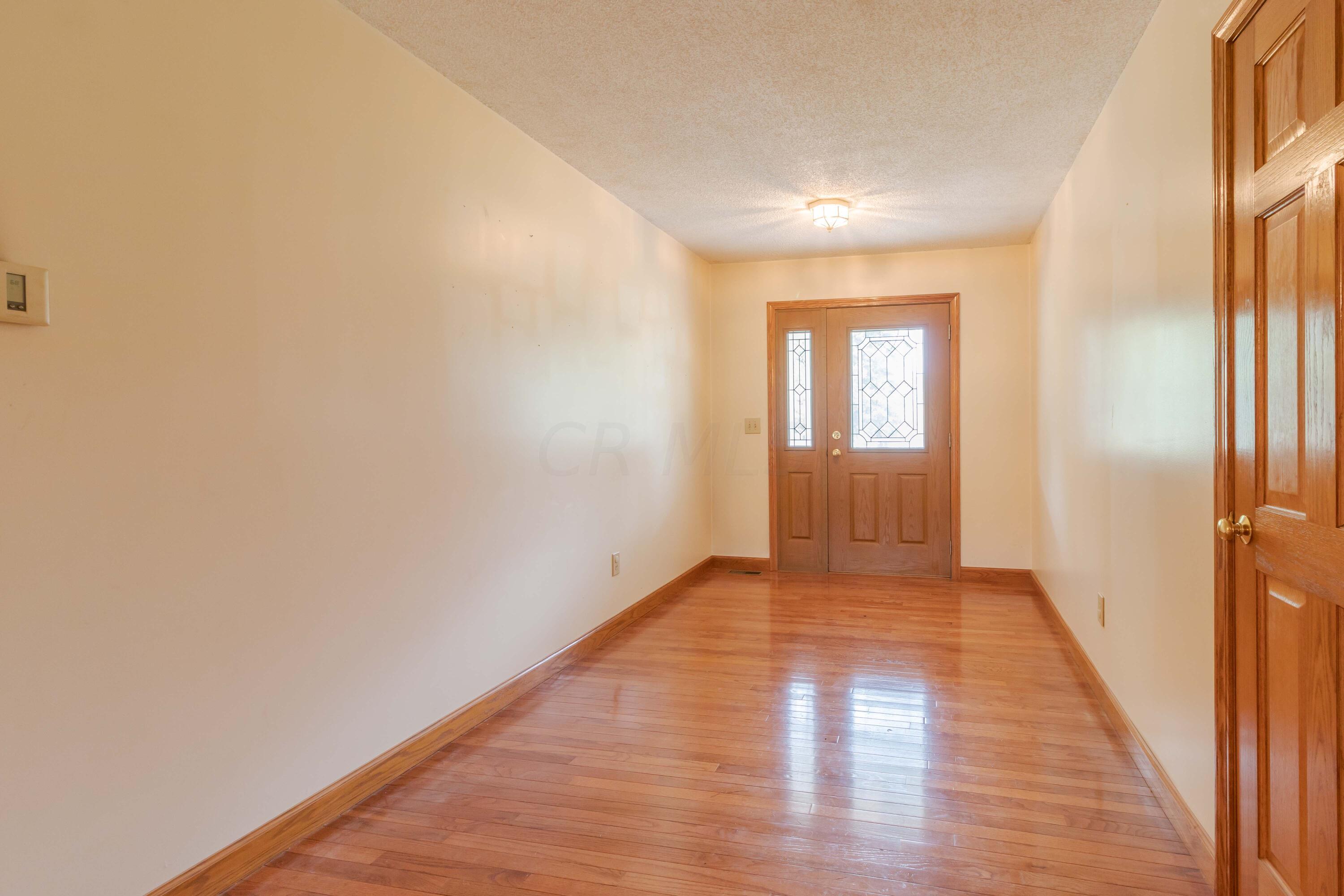 7667 Winchester Road Northwest Carroll, OH 43112 - Photo 8 of 65 Entryway