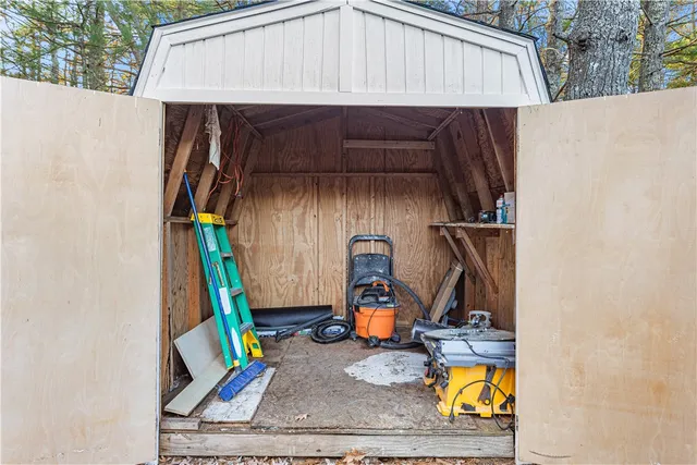 $160,000 | 84 Linda Drive, Coventry, RI 02816