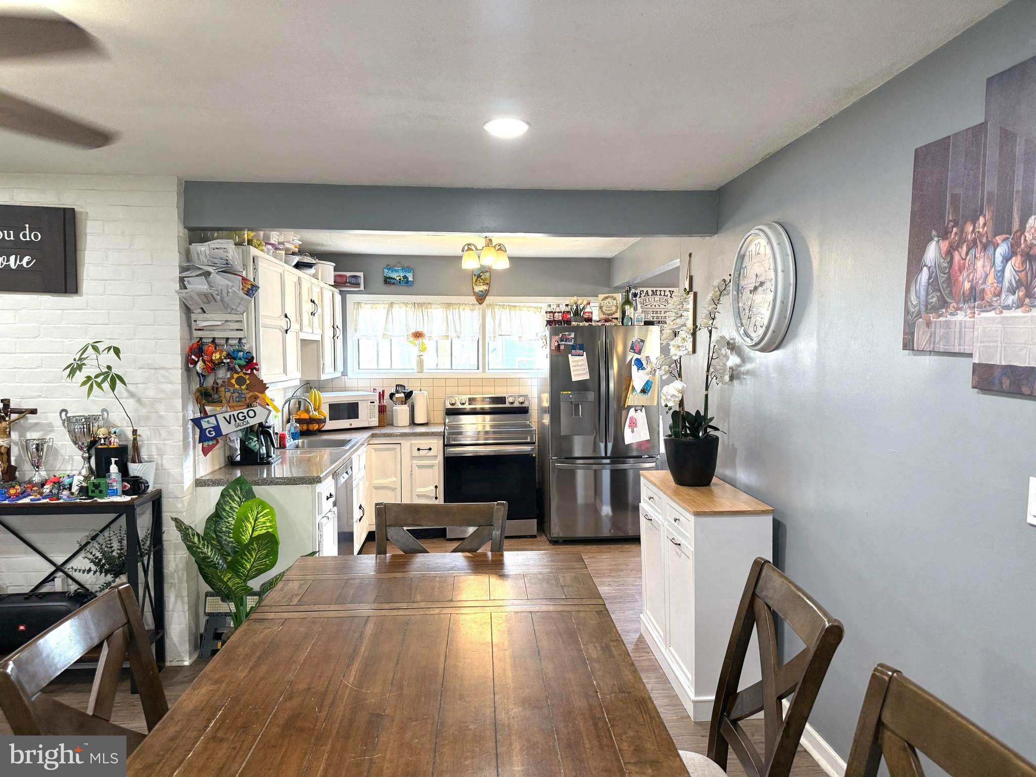 25 Goldengate Road Levittown, PA 19057 - Photo 15 of 36