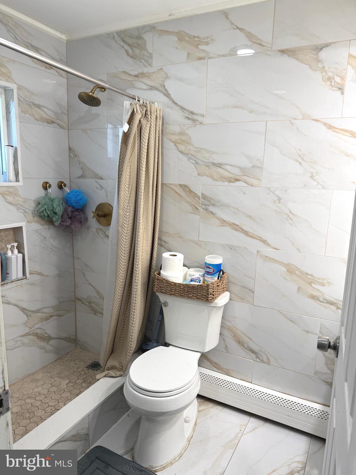 25 Goldengate Road Levittown, PA 19057 - Photo 19 of 36