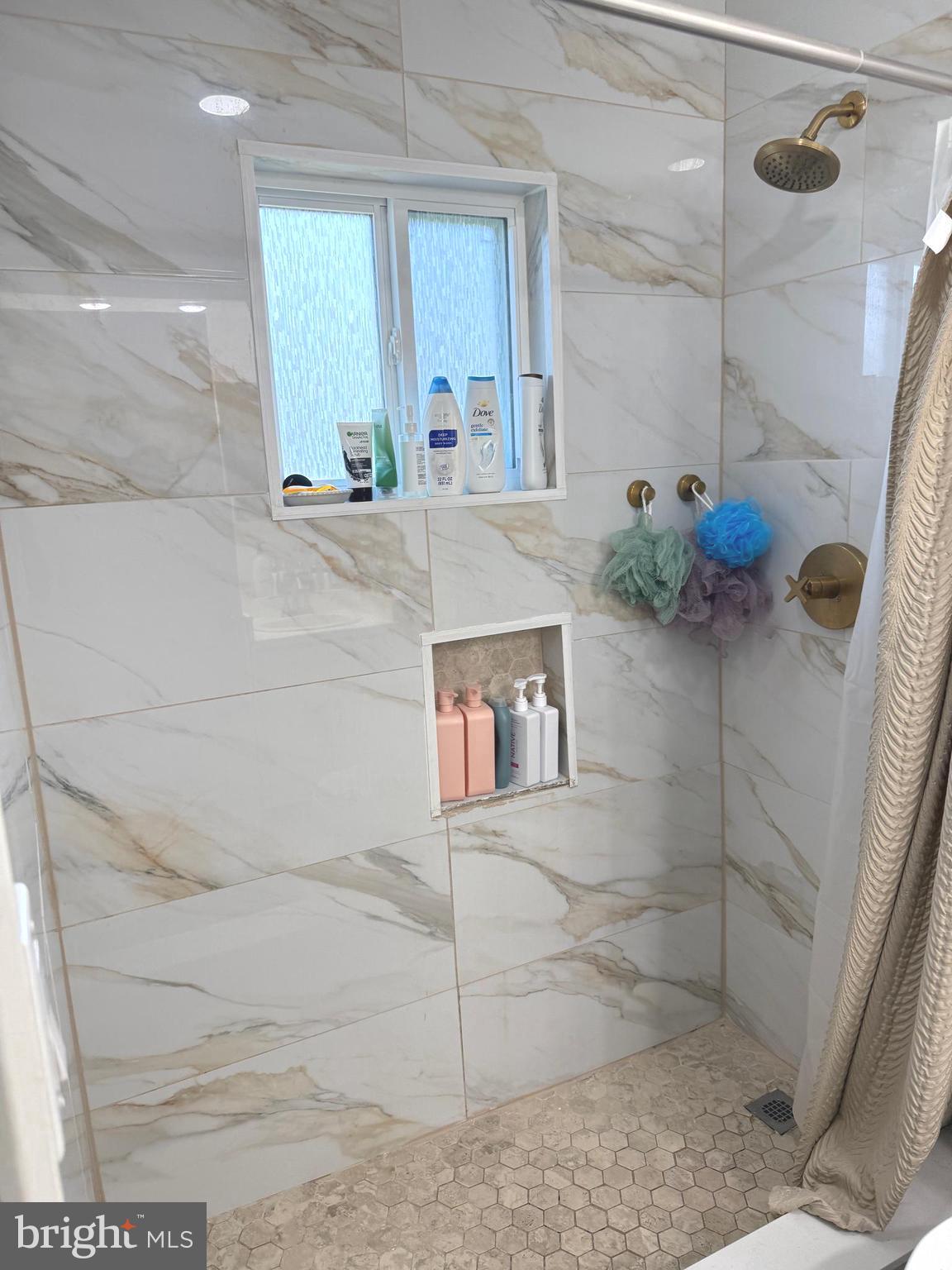 25 Goldengate Road Levittown, PA 19057 - Photo 20 of 36