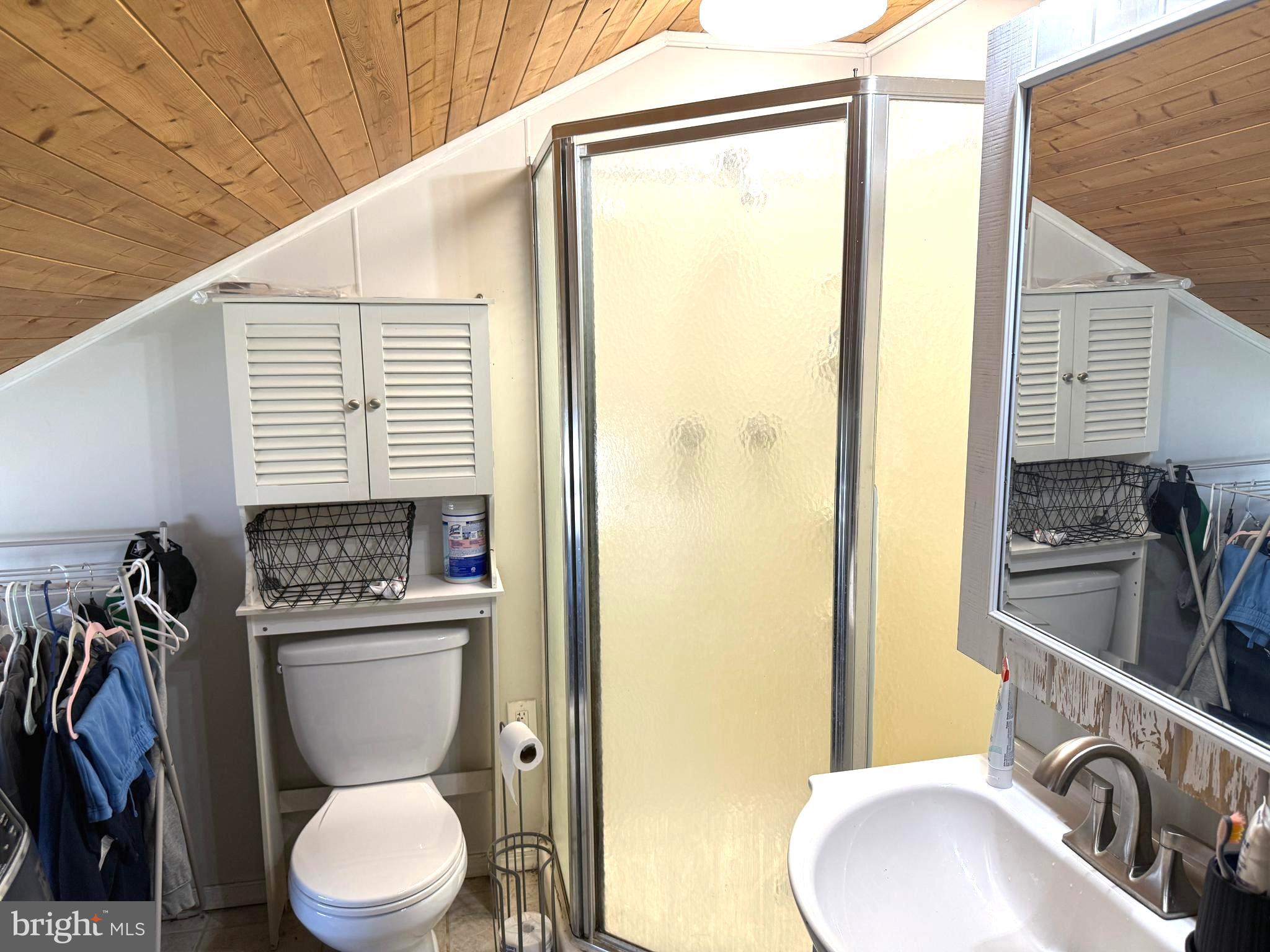 25 Goldengate Road Levittown, PA 19057 - Photo 30 of 36